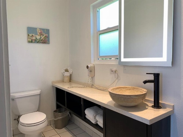 Sandyland Reef Inn image 17